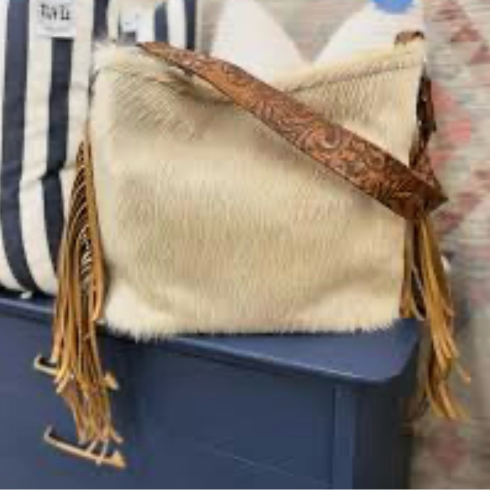 Wild Goose company cowhide and leather shoulder Bucket bag tote w Fringe - Picture 1 of 10
